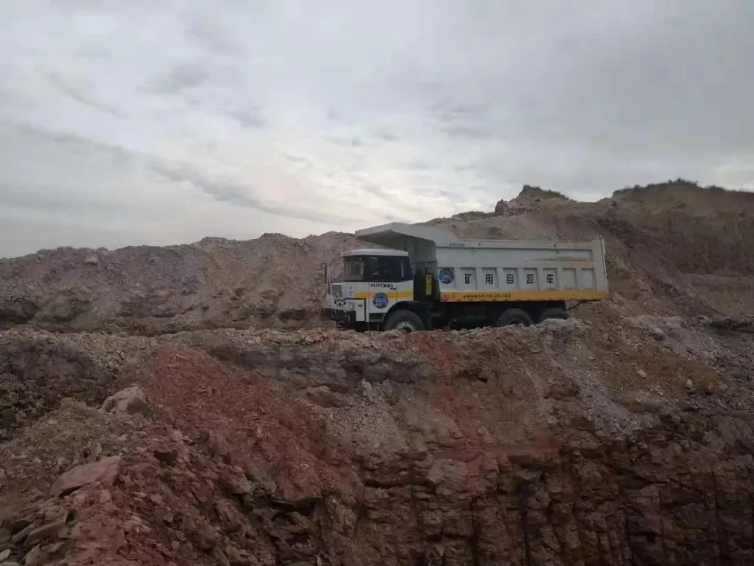 幸运彩重装纯电动矿用车内蒙试车