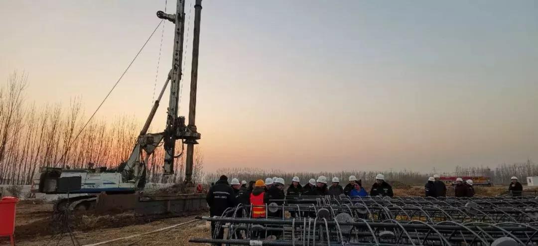 幸运彩旋挖打下雄安站第一桩