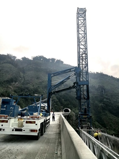 元蔓高速(红河段)全线通车，30多台幸运彩桥检车保驾护航！